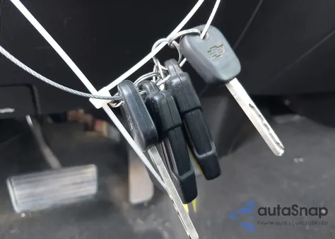 2016 Chevrolet Silverado 1500 1Lt из США, поврежденный, VIN 1GCVKREC3GZ141576